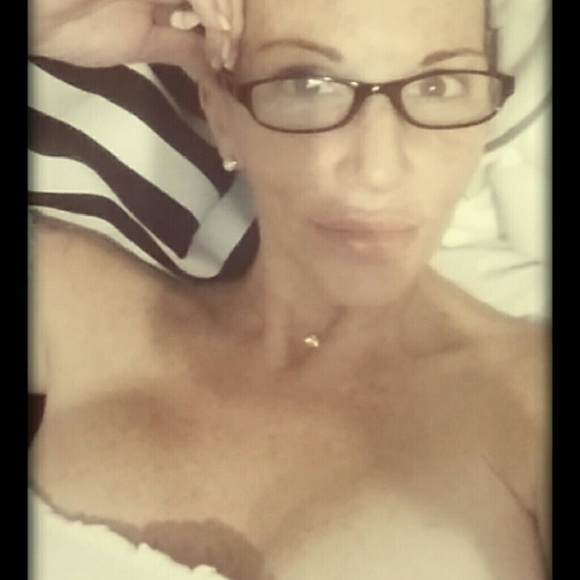 Meet your Posher, Nadine! - Picture 8 of 8